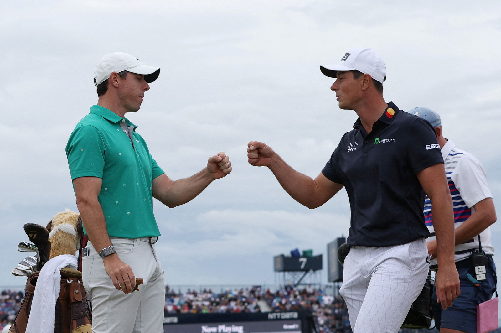 Scottie Scheffler on whether Dustin Johnson TOPPED his shot at 18: 